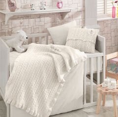 NİPPERLAND KIZ ÇİCEKLİ GÜPÜRLÜ NEVRESİM TAKIMI